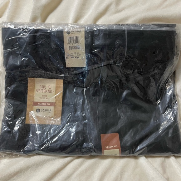 NWT Men's Haggar Classic Fit Black 40x34 Cool 18 Performance plain front - Picture 1 of 5